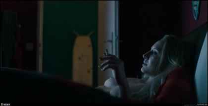 TV Nudity Report: Outlander, Titans, Dogs of Berlin, Hippocrate 12.10.18
