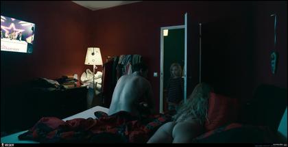 TV Nudity Report: Outlander, Titans, Dogs of Berlin, Hippocrate 12.10.18