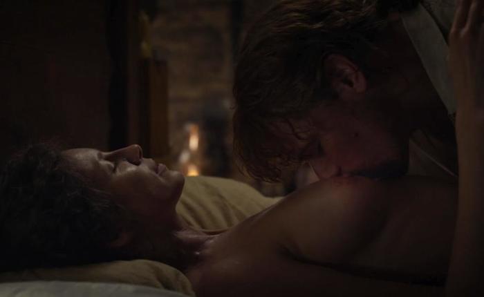 TV Nudity Report: Outlander, Titans, Dogs of Berlin, Hippocrate 12.10.18