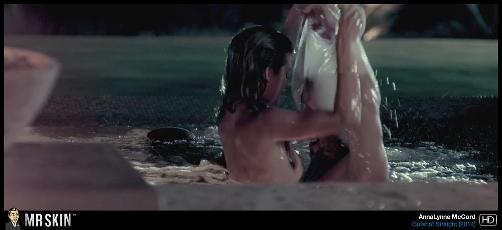 We Have Pics of AnnaLynne McCord's Nip Slip!