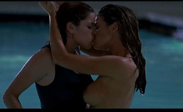 Battle of the Babes: Neve Campbell VS. Denise Richards