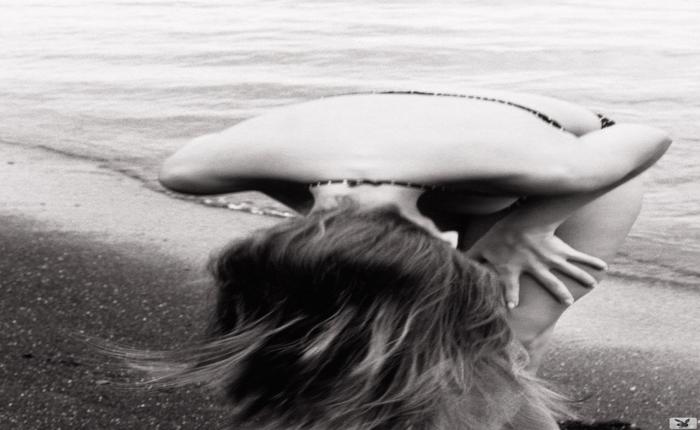 We Still Think About Cindy Crawford's Playboy Shoot in Black and White 