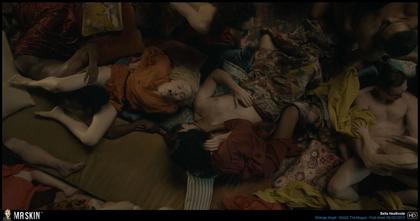 TV Nudity Report: Vida, Jett, Dark, Strange Angel, City on a Hill, The Spanish Princess 6.24.19