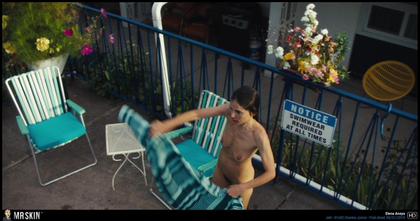 TV Nudity Report: Vida, Jett, Dark, Strange Angel, City on a Hill, The Spanish Princess 6.24.19