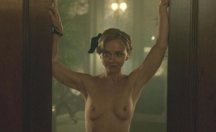 Top Ten Nude Celebs Turning 40 in 2020