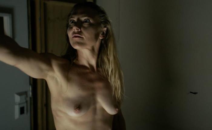 Dominique Swain is Back to Taking Off Her Clothes