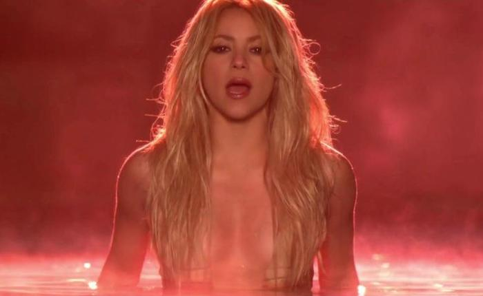 Who is the Hotter Latina Star: Shakira or Jennifer Lopez? 