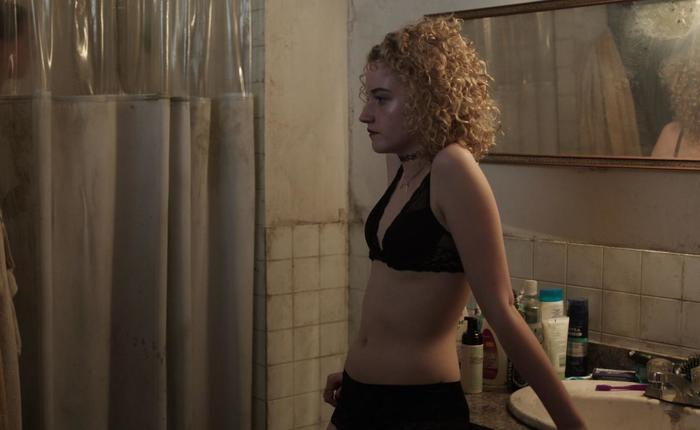 See Ozark's Julia Garner Show Her Butt