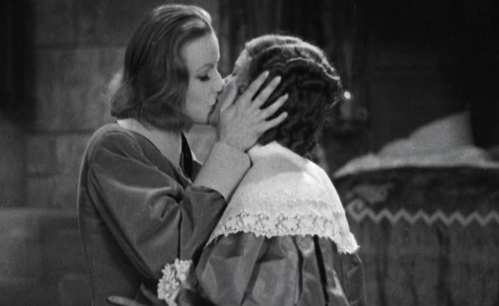 #TBT to These Old Hollywood Actresses Who Had Lesbian Affairs