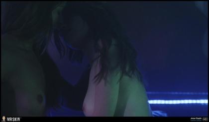 Nude and Noteworthy on Hulu: 52 Pick-Up, EuroTrip, Sliver, and More 7.15.20