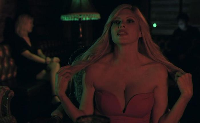 A Special Skinterview with Actress Stefanie Bloom