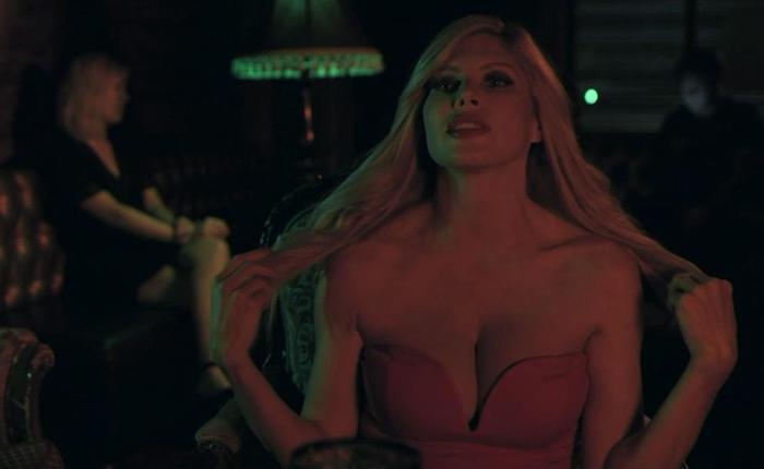 A Special Skinterview with Actress Stefanie Bloom