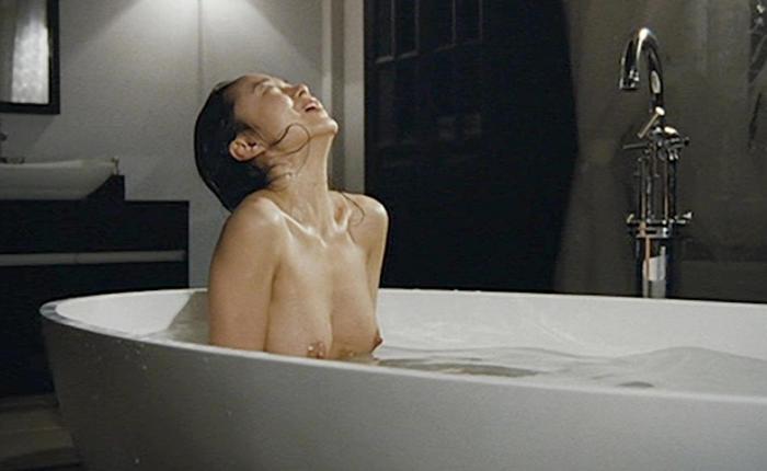 Foreign Film Friday: HOT Korean Nudity in The Housemaid