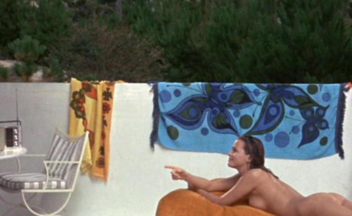 Hippie Hotties: The Big Bounce