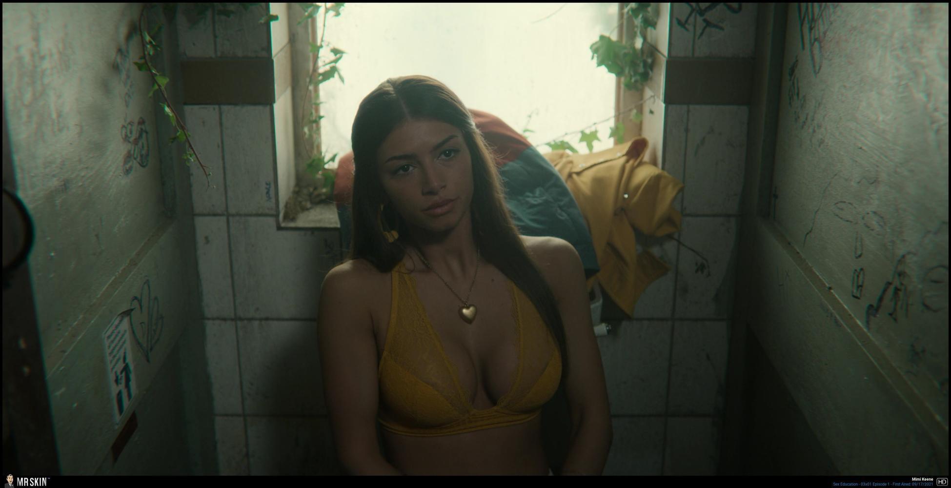 Is That Mimi Keene’s Bush?!