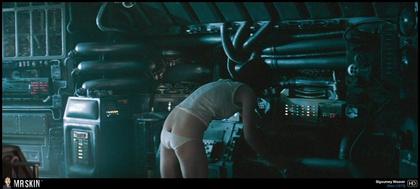 5 Sexy Celebs in Creature Features