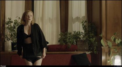 Has Sarah Snook Ever Gone Nude?