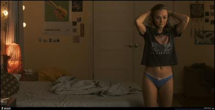Former Child Star Madison Iseman Shows Her Breasts