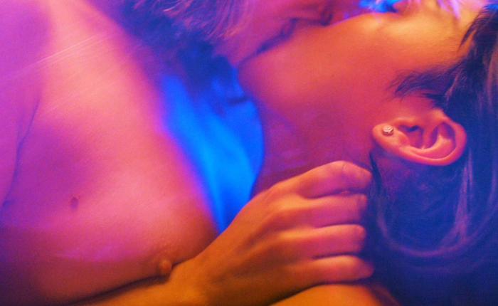 Former Child Star Madison Iseman Shows Her Breasts