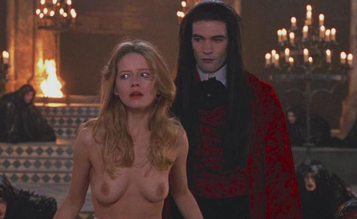 Nude and Noteworthy on Netflix: 300, Interview with the Vampire, Road Trip, and More 1.5.22