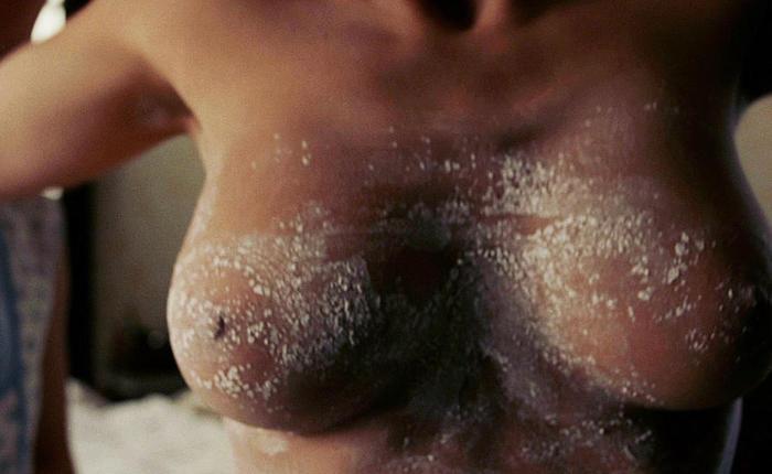 GIFs Of Salma Hayek's Big Ol' Boobies In Action