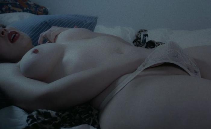 Julia Fox Was Almost Naked On A Red Carpet