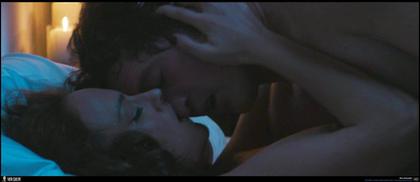 TV Nudity Report: Made for Love, The Offer, and More 5.2.22