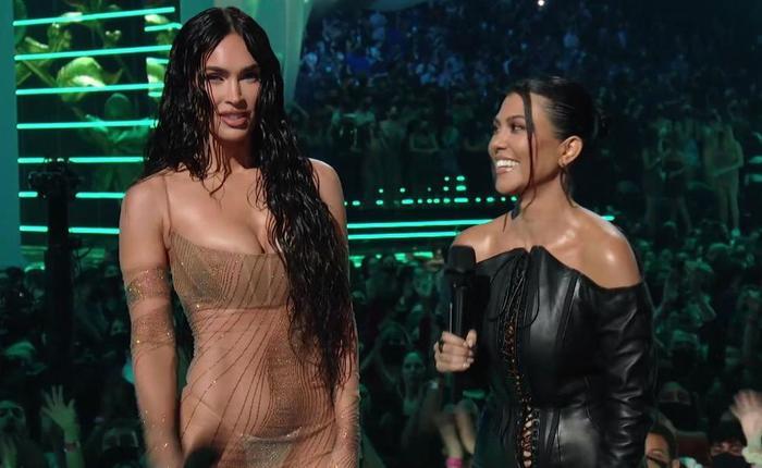 Megan Fox And This Kardashian Shared A Toilet