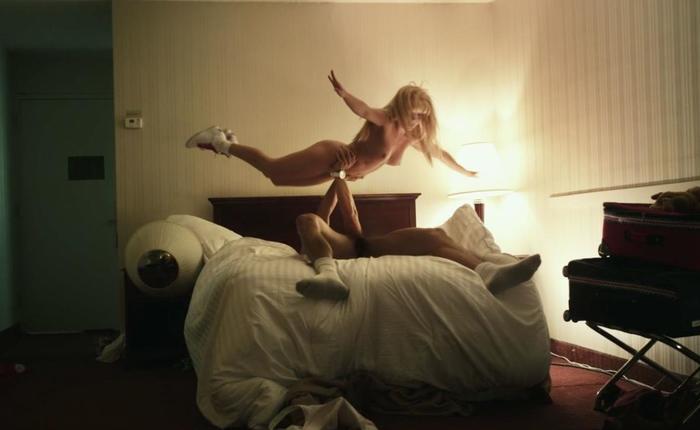 Has Melissa Rauch Gone Nude? Let’s Skinvestigate