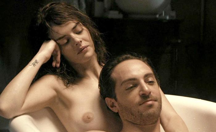 Horror Queen Samara Weaving and More Sexy Cam Girls