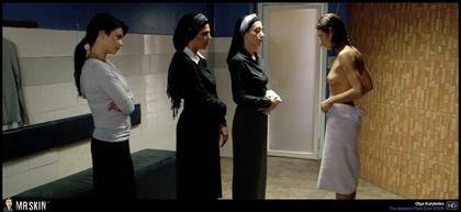 Nude on Amazon Prime: Basic Instinct, Fast Times, Titanic, and More 4.12.23