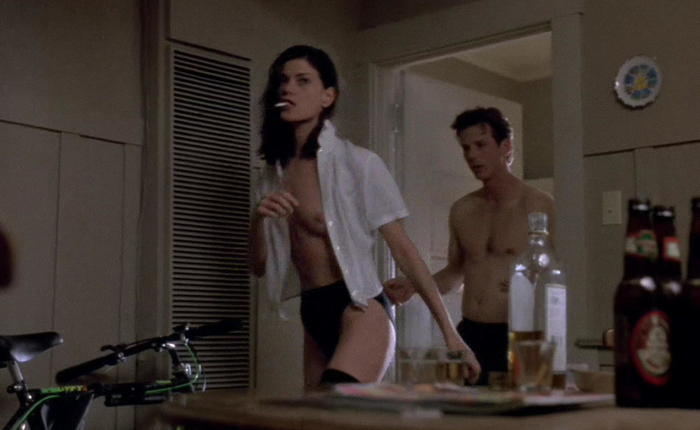 A Skintimate Look at Linda Fiorentino in The Last Seduction