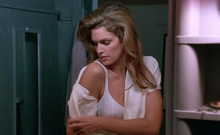 Supermodel Cindy Crawford is Back! See Her Topless Pics Here! 