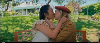 The Top Five Hottest Lesbian Makeouts for the Next Generation