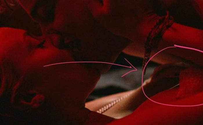 Sophie Turner's Ten Sexiest Scenes Ranked From Jon-yes To Jo-no