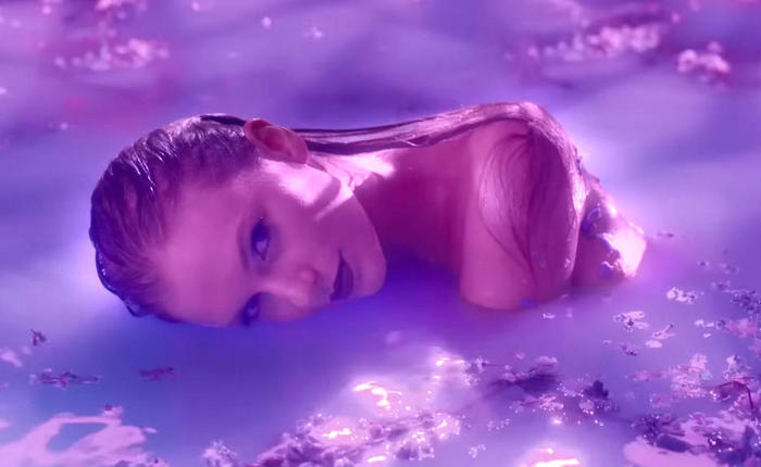 Who Needs Fake AI Taylor Swift Nude Pics? We Have Her Naked Celebrity Look-Alikes Right Here