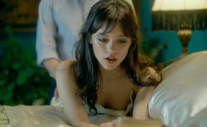 Jenna Ortega Lesbian Scene In Miller's Girl, Jenna Ortega Bra