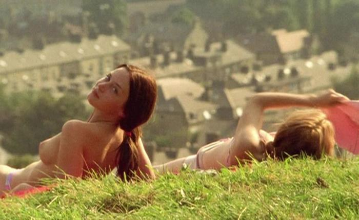 The Fall Guy Star Emily Blunt (Jody Moreno) Nude In Top 10 Sexiest Pictures (Topless, Lesbian, The Works!)