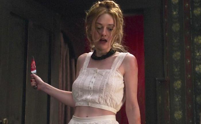 Dakota Fanning’s Sexiest Scenes and More Cam Girls Stripping For You Live