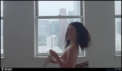 Lorde Keeps Showing Her Breasts