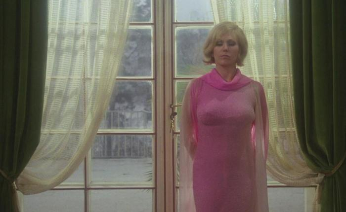 Do You Think Sydney Sweeney Should Play Kim Novak? Kim Doesn't!