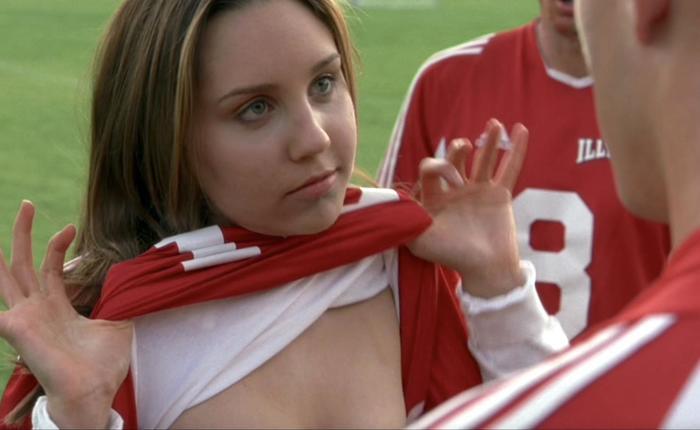 Amanda Bynes: 40 Years an Icon and More Sexy Cam Girls