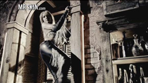 Skin Motion: Jessica Alba in <em>Sin City</em> Jessica Alba 943