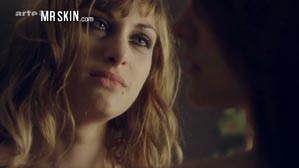 Lesbian Liplock: Mathilde Bisson & Nathalie Blanc in Xanadu (2011) Mathilde Bisson Nathalie Blanc 1085