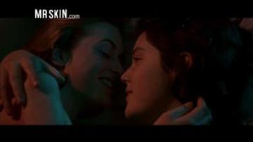 Lesbian Liplock: Kate Winslet & Melanie Lynskey in Heavenly Creatures (1994) Kate Winslet Melanie Lynskey 1086