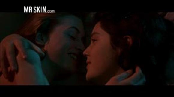 Lesbian Liplock: Kate Winslet & Melanie Lynskey in Heavenly Creatures (1994) Kate Winslet Melanie Lynskey 1086