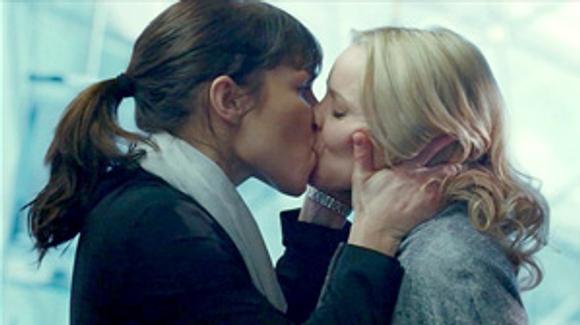 Noomi Rapace and Rachel McAdams Get Passion-ate _ _ Kristen Bell Bar Paly Noomi Rapace 1300
