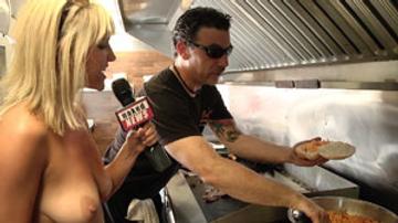 Naked News Foodie 1546