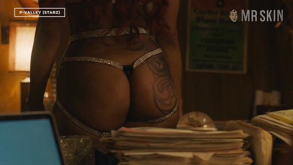 The Best Butts Of 2020 Jurnee Smollett Julia Fox Thomasin McKenzie Brandee Evans 3317