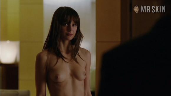 Top 5 Celebs Who’ve Only Been Nude Once Maureen McCormick Reese Witherspoon Scarlett Johansson Sydney Sweeney Thomasin McKenzie 3428